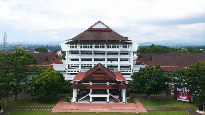 Kantor-Gubernur-Sulawesi-Utara-sdgfdsjfgh.jpg
