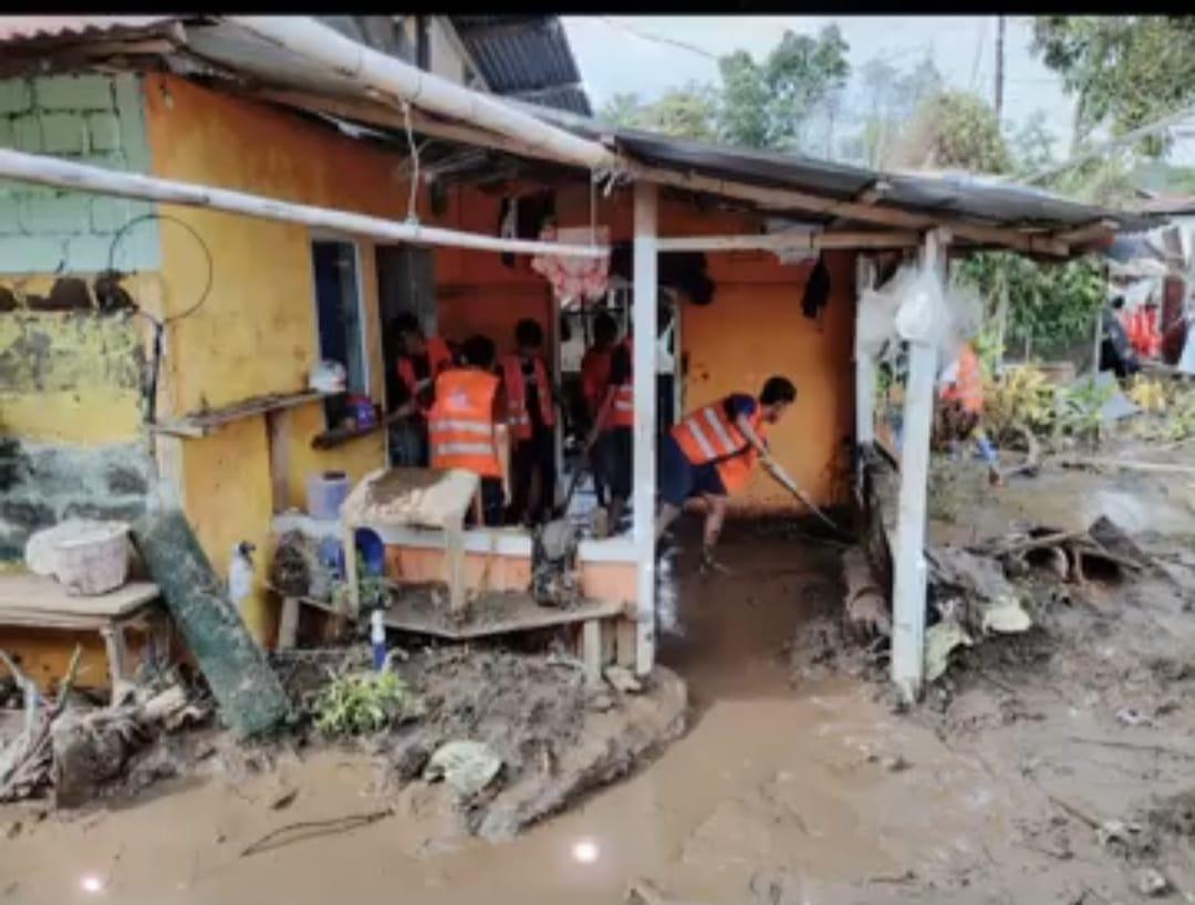 Bakti FreshMart untuk Korban Banjir dan Longsor di Manado Sulawesi Utara