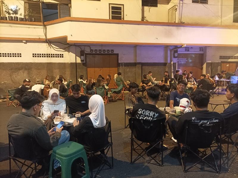 Kawasan-kuliner-kampung-Cina-di-Kelurahan-Cggj.jpg