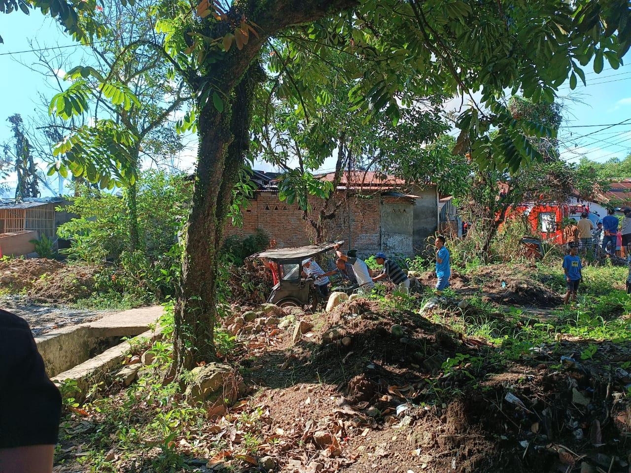 Kebakaran-di-Kampung-Baru-Kelurahan-Mogolaing-Kecamatan.jpg