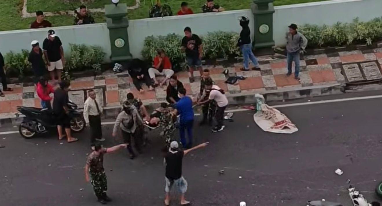 Kecelakaan-lalu-lintas-terjadi-di-depan-Komando-Resor-Militer.jpg