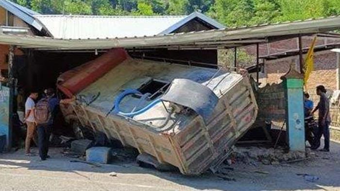 Kecelakaan Maut Tadi Siang, Evakuasi 5 Korban Berlangsung Dramatis, 2 Orang Tewas