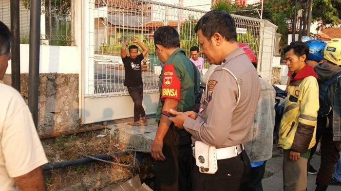 Kecelakaan Maut Hari Ini, Buruh Pabrik Tewas, Motor Terperosok ke Gorong-gorong Jembatan