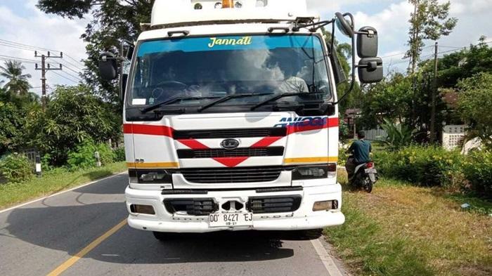 Kecelakaan Maut, Pengendara Motor Tewas, Ngebut Hingga Terseret Masuk ke Kolong Truk Tronton