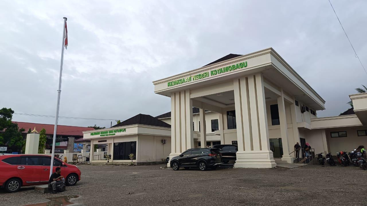 Kejaksaan-Negeri-Kotamobagifghgj7987978979.jpg