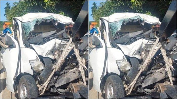 Kendaraan-Daihatsu-Grand-Max-mengalami-rusak-berat-setelah-bertabrakan-dengan-truk.jpg