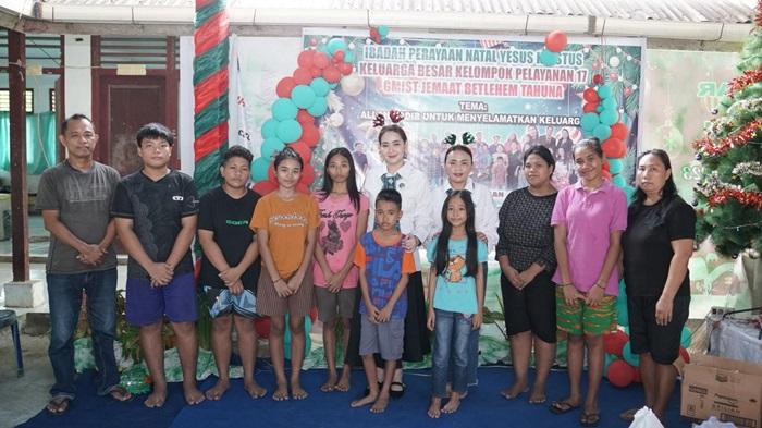 Ketua-TP-PKK-Sangihe-Cherry-Thungari-Soeyoenus-merayakan-Natal-dan-Hari-Ibu-Tahun-2025.jpg