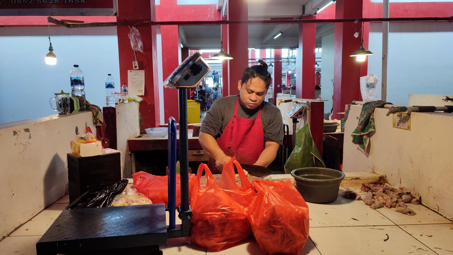Jelang Tahun Baru, Harga Daging Babi dan Sapi Tetap Stabil, Harga Daging Ayam Turun di Manado