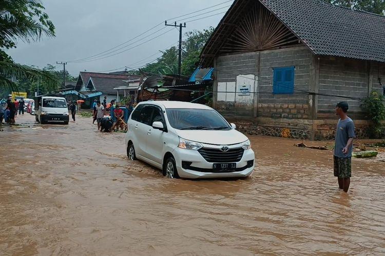Banjir Malang, Setinggi 1,5 Meter, Sebanyak 4 Dusun Terisolasi