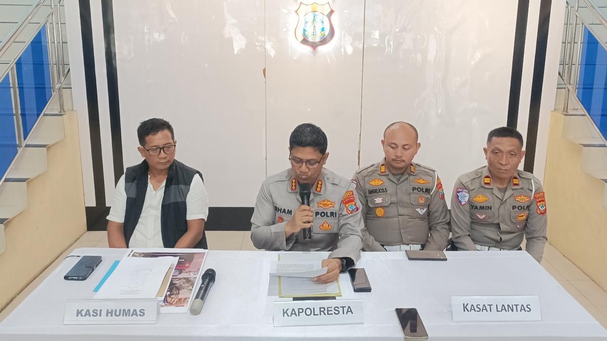 Konferensi-Pers-Polresta-Manado-oleh-Kapolresta-Manado-Kombes-Pol-Irham-Halid.jpg