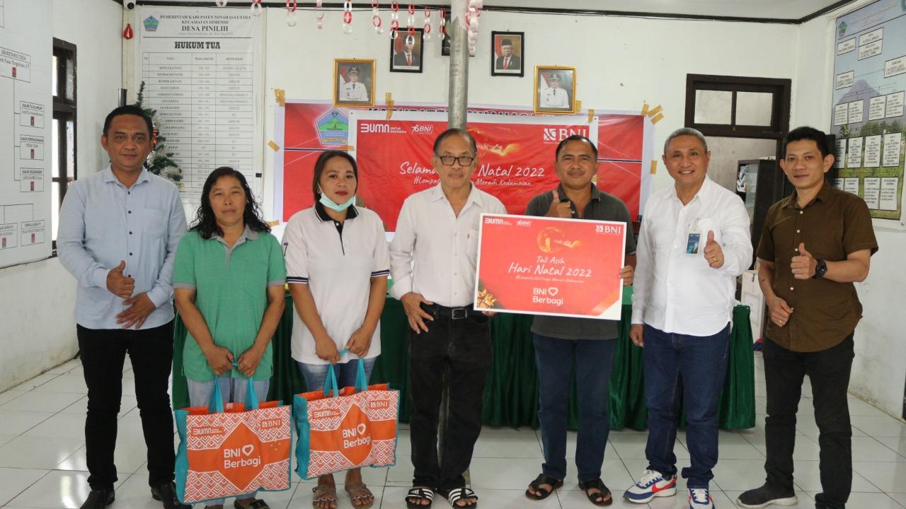Sambut Natal 2022, BNI Wilayah 11 Suluttenggomalut Berbagi Paket Pangan