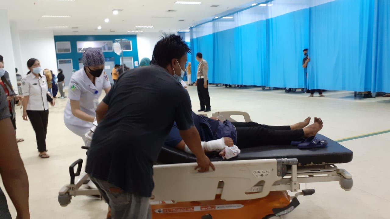 Korban-pembacokan-di-Kotamobagu-saat-dirawat-di-RSUD-Kotamobagu68.jpg
