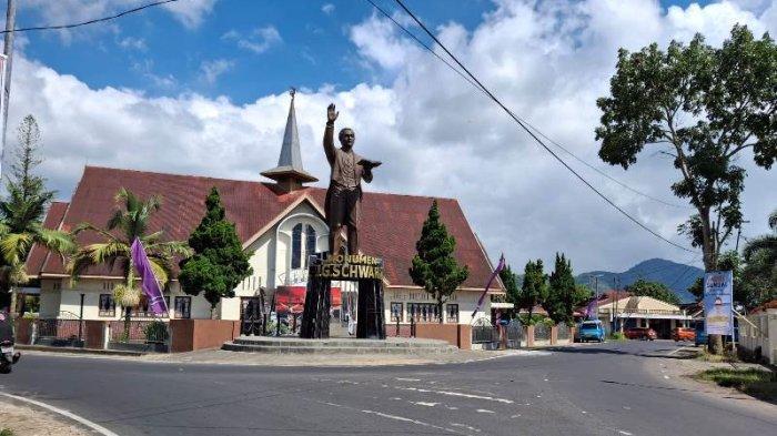 LANGOWAN-Patung-Schwarz-di-Kota-Langowan-TRIBUN-MANADO-DOKUMEN.jpg