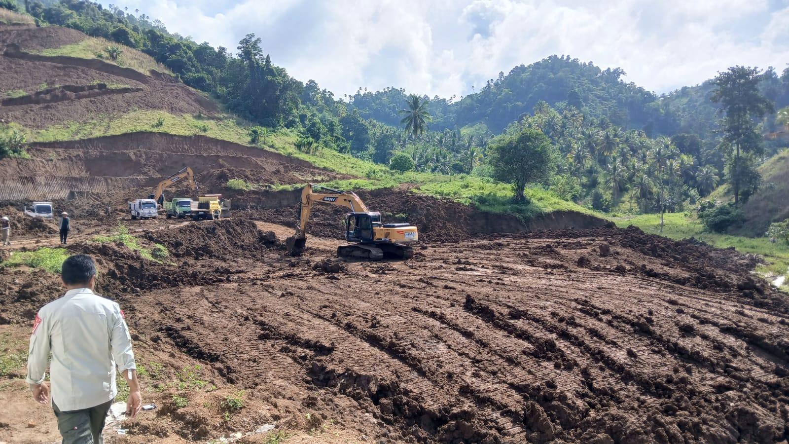 Lokasi-pertambangan-emas-tanpa-izin-PETI-di-perkebunan-Oboy.jpg