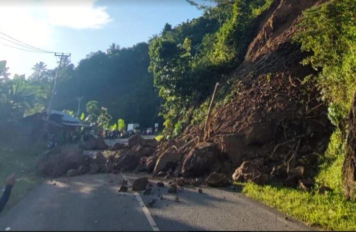 Longsor-di-Passi-Barat-Bolaang-Mongondow-Kotamobagu.jpg