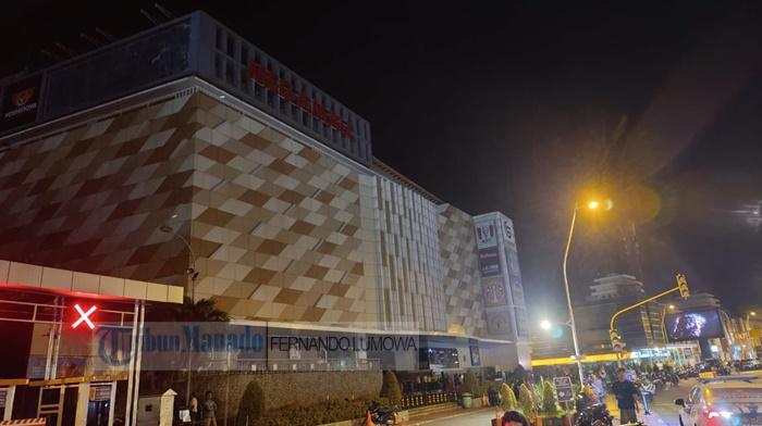 Megamall-Manado-setelah-mengalami-kebakaran-Sabtu-16-Mei-2026.jpg