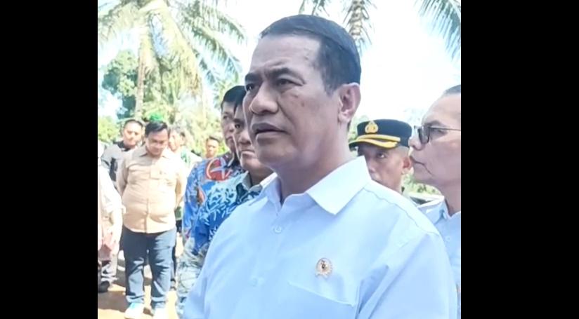 Menteri-Pertanian-Andi-Amran-Sulaiman-melakukan-kunjungan-kerja-ke-Manado.jpg