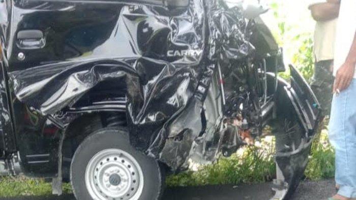 Mobil-pikap-yang-menabrak-drh-Andaru-Rizki-di-Desa-Sukosewu-Bojonegoro.jpg