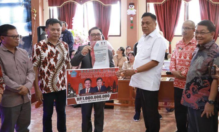 Olly Dondokambey Serahkan Bantuan Rp 1 Miliar untuk Gereja Masehi Injili di Bolaang Mongondow