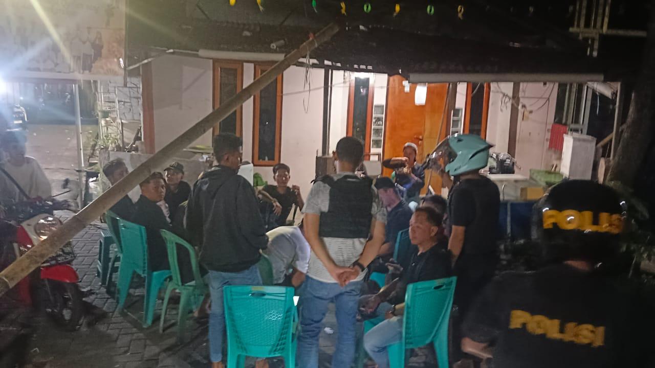 PATROLI-Polres-Bitung-gelar-patroli-malam-hari-Minggu-2042025-fhfghfgh.jpg