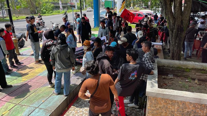 PERSIAPAN-DEMO-Puluhan-massa-yang-mengatasnamakan-Solidaritas.jpg