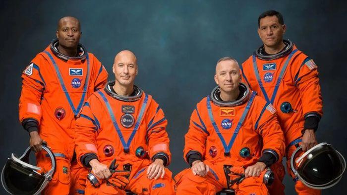 Pada-9-Juni-2026-badan-antariksa-Amerika-Serikat-tersebut-resmi-mengumumkan-empat-astronaut.jpg