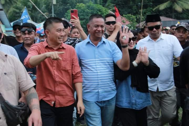 Pasangan-Oskar-Manoppo-Argo-Sumaiku-di-Pilkada-Boltim-Sulawesi-Utara-Sulut-45.jpg