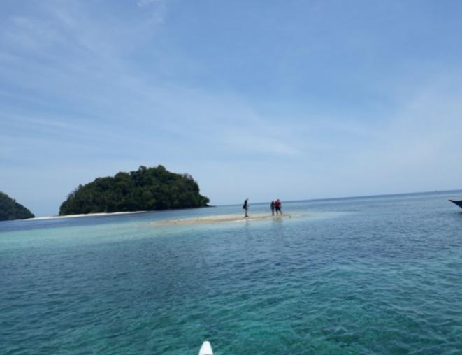 Pasir-putih-Keindahan-pulau-3-yang-ada-di-Kabupaten-Bolmong-Fhhjj.jpg