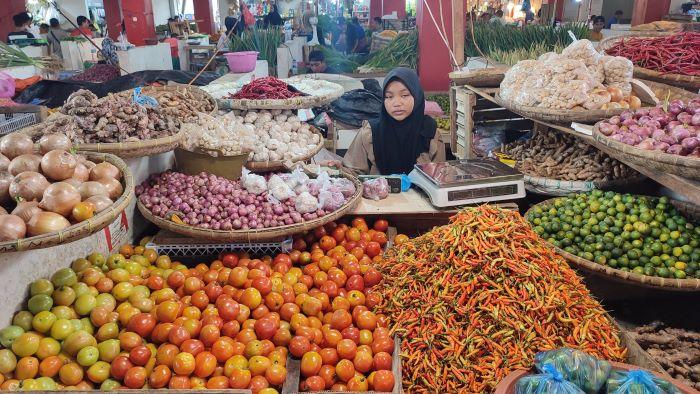 Pedagang-bahan-pokok-di-Pasar-Bersehati-Manado-serywe.jpg