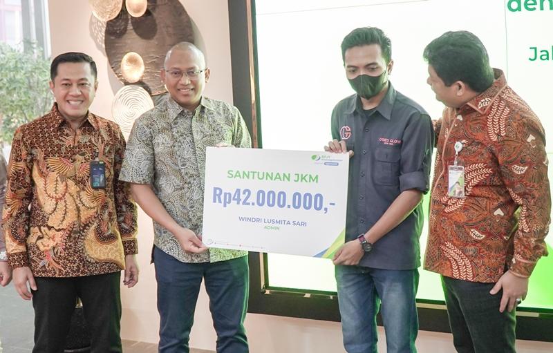 Makin Mudah, Daftar Jadi Peserta BPJamsostek dan Bayar Iuran Kini Bisa di Outlet Pegadaian