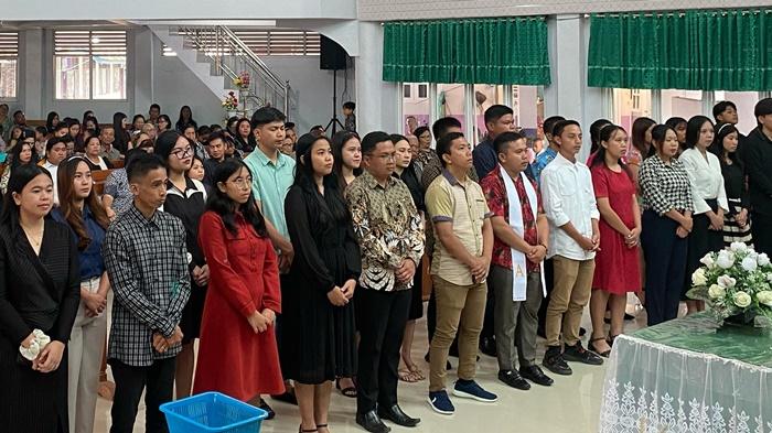 Pelantikan Panitia Training Of Trainers Pemuridan di Jemaat GMIM Imannuel Tombatu oleh KPPSG