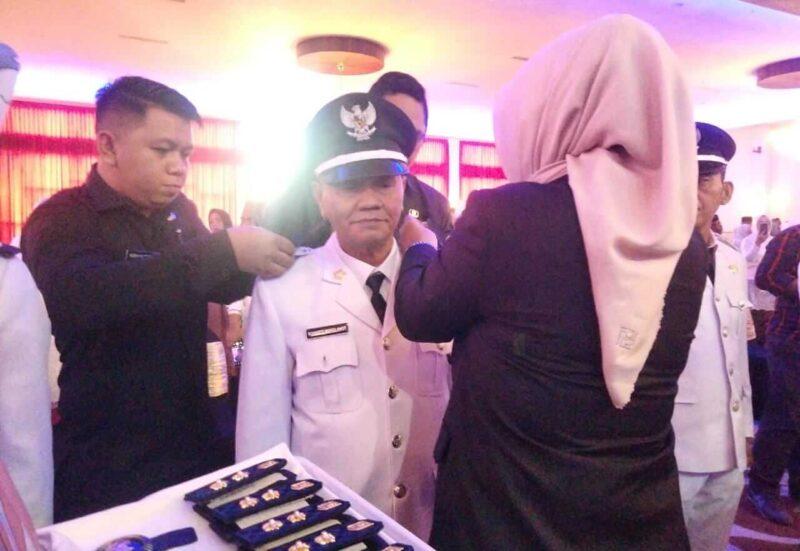 Pelantikan-kepala-desa-atau-sangadi-definitif-di-Ballroom-Hotel-Sutan.jpg