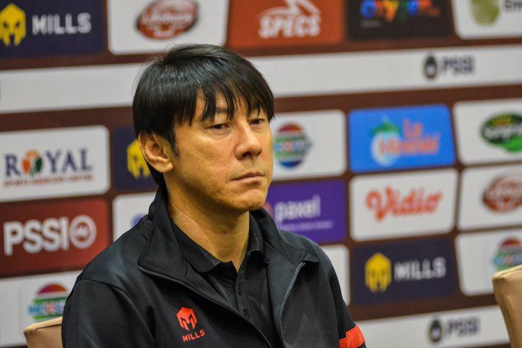 Ancaman Shin Tae-yong Jika Iwan Bule Mundur Dari Ketua Umum PSSI, Timnas Indonesia Terancam