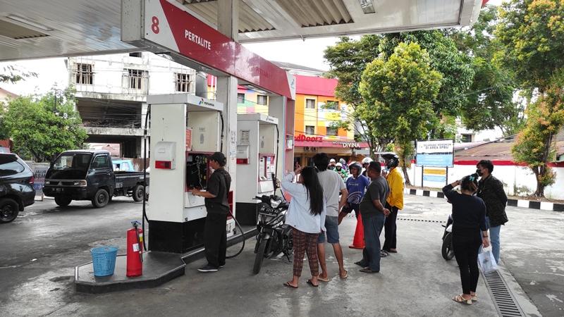 BREAKING NEWS, Harga BBM Naik, Pelayanan di SPBU di Seluruh Indonesia Dihentikan Sementara