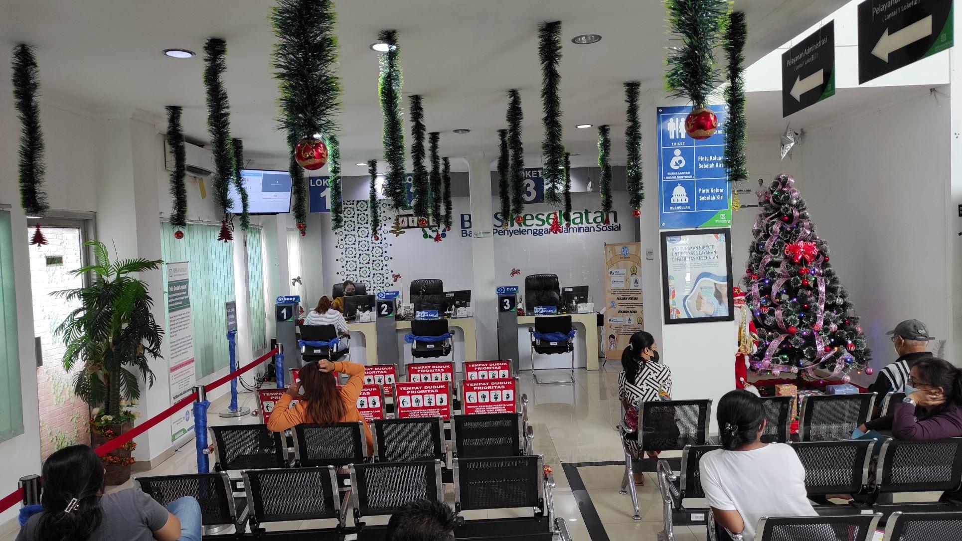 Pelayanan-peserta-Jaminan-Kesehatan-Nasional-di-kantor-BPJS-Kesehatan-Cabang-Manado.jpg