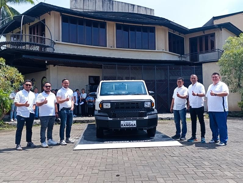 Peluncuran-All-New-Hilux-Rangga-oleh-Manajemen-Toyota-Astgfhfghfgh.jpg