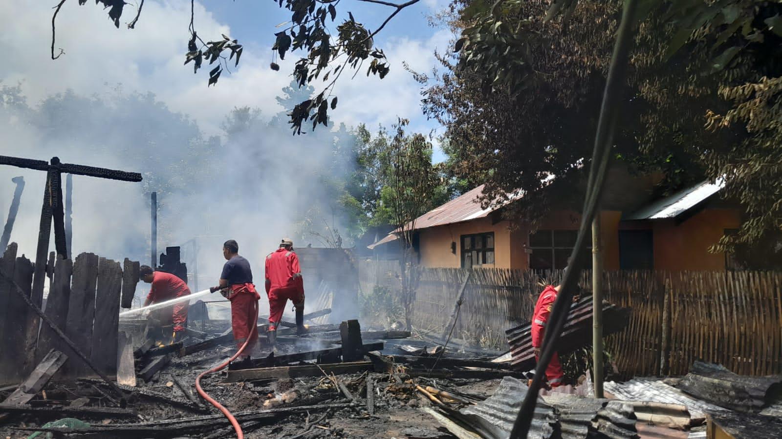 Damkar Minut Sulut Gercep, 6 Menit Setelah Dilaporkan 1 Unit Fire Max Langsung Tiba di Lokasi