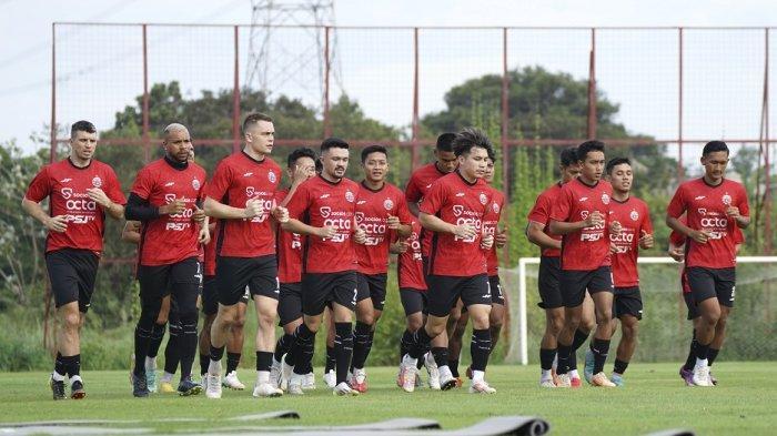 Pemain-Persija-saat-latihan.jpg