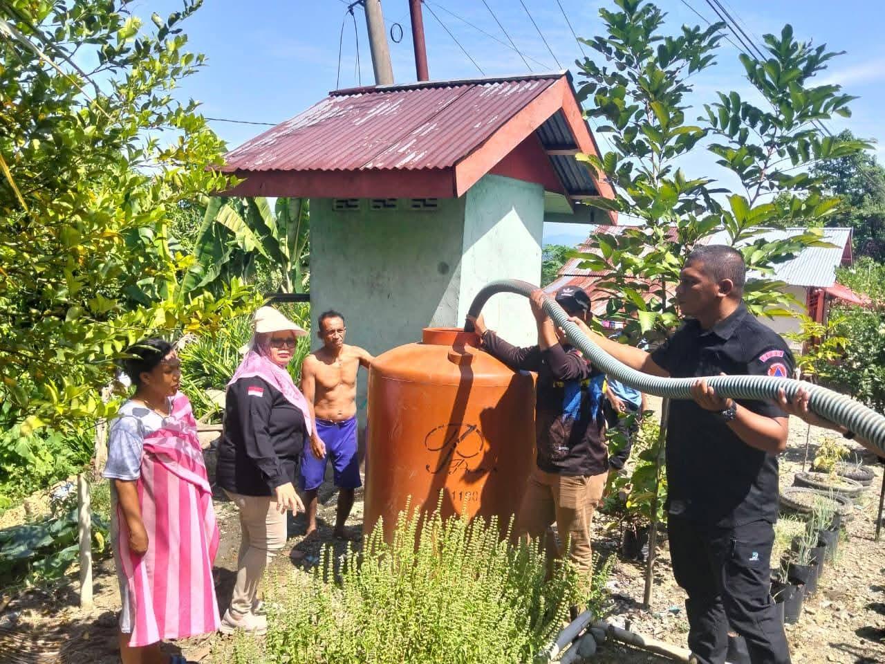 Pemda Boltara Distribusi Air Bersih untuk Masyarakat yang Terdampak Kekeringan - Tribunmanado.co.id