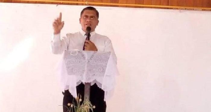 Pendeta-John-Sumilat-Gembala-GPdI-Tolondadu-Bolaang-Mongondow-Selatan.jpg