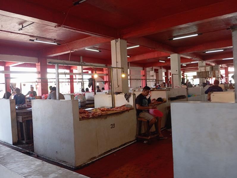 Harga Daging Babi di Pasar Bersehati Manado Turun Jelang Akhir Tahun, Rp 85 Ribu Per Kilogram