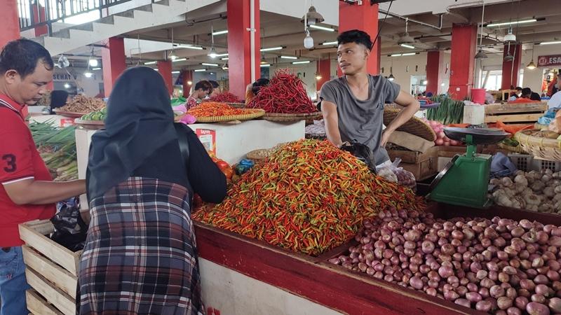 Penjual-cabai-di-Pasar-Bersehati-Manado-Sulawesi-Utarahjkghjghjghjghj.jpg