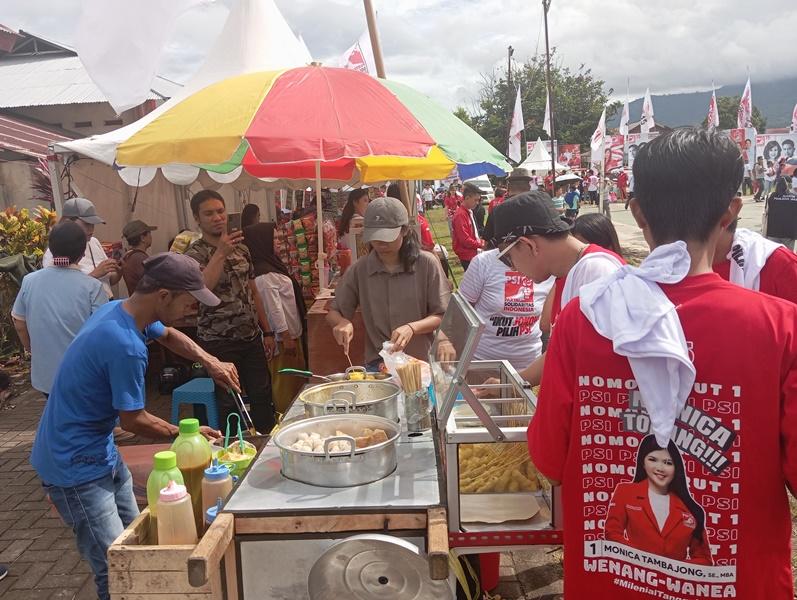 Grace Natalie dan Artis Lokal Bakar Semangat Ratusan Relawan PSI di Lapangan Treman Minut
