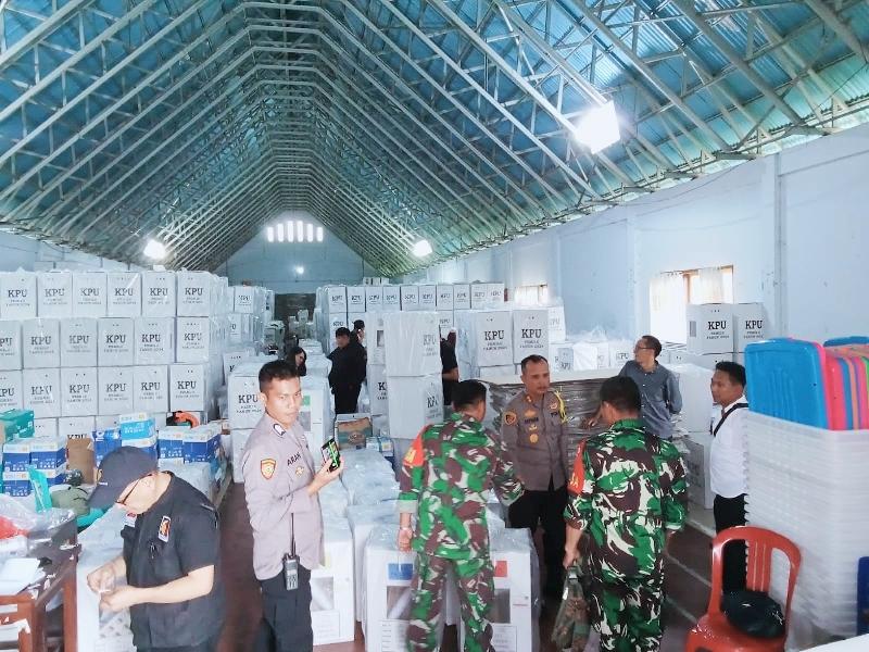 Penyaluran-Logistik-Pemilu-mulai-dilakukan-o7657gjghjghj.jpg