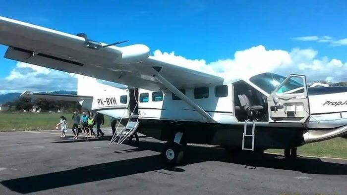 Pesawat-Susi-Air-Jadwal-penerbangan-di-wilayah-Sulut-Gorontalo-Luwuk-Banggai.jpg