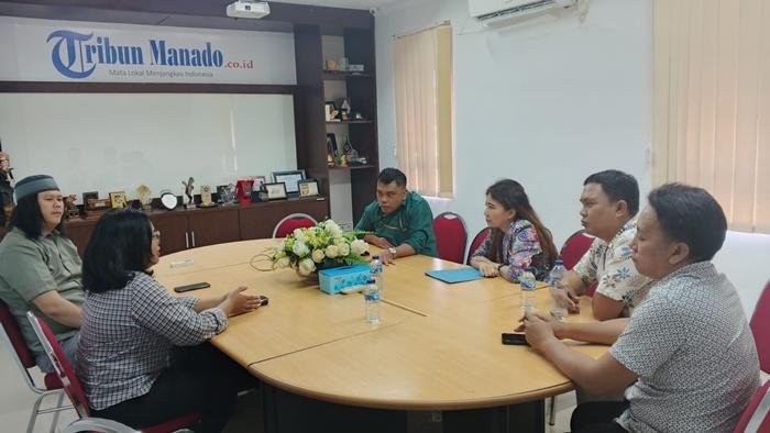 Dekan Fakultas Manajemen Bisnis dan Komunikasi Unsrit Tomohon Kunjungi Kantor Tribun Manado