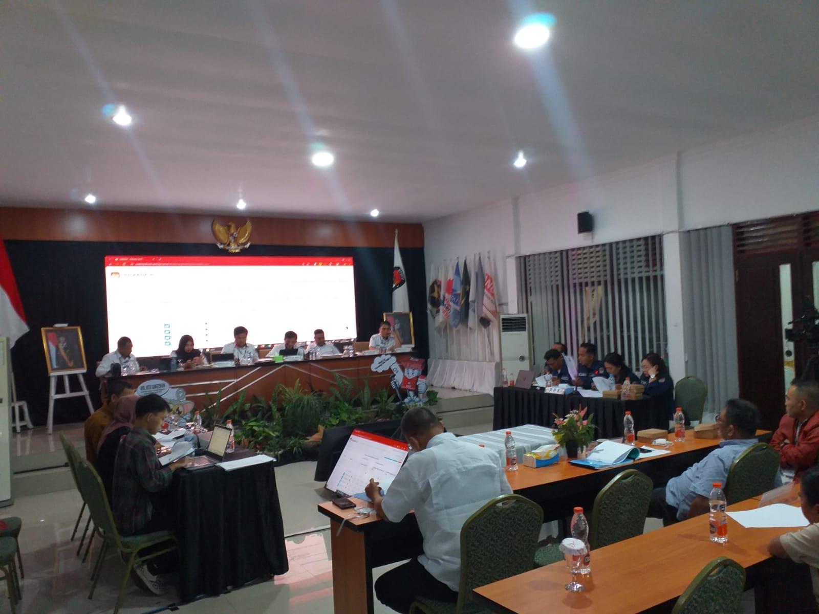 Pleno-rekapitulasi-perhitungan-suara-di-KPU-Kotamobagu-Sulawesi-Utara-456.jpg