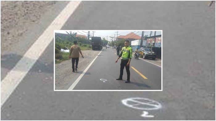 Polisi-ketika-melakukan-olah-TKP-di-Jalan-Raya-Desa-Banjarsari.jpg