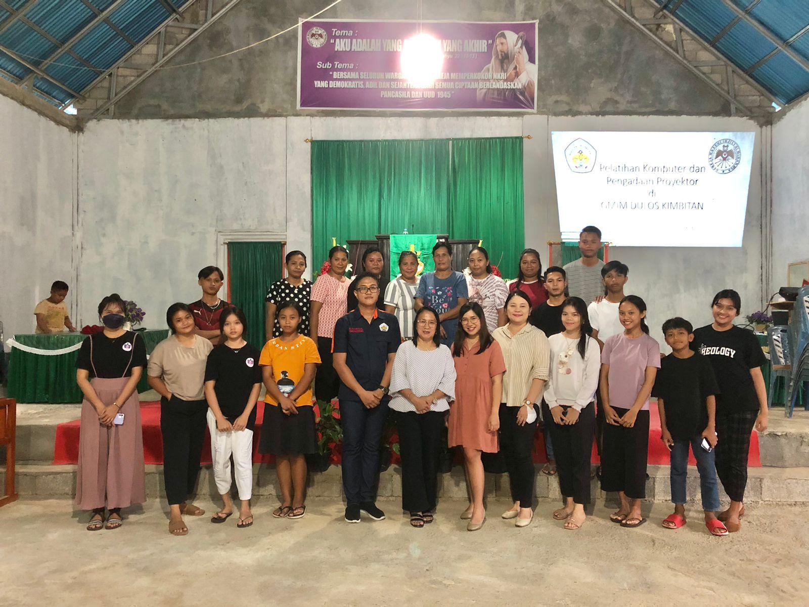 Politeknik Negeri Manado Sulawesi Utara Edukasi Penggunaan Komputer di GMIM Dulos Kimbitan Mapanget