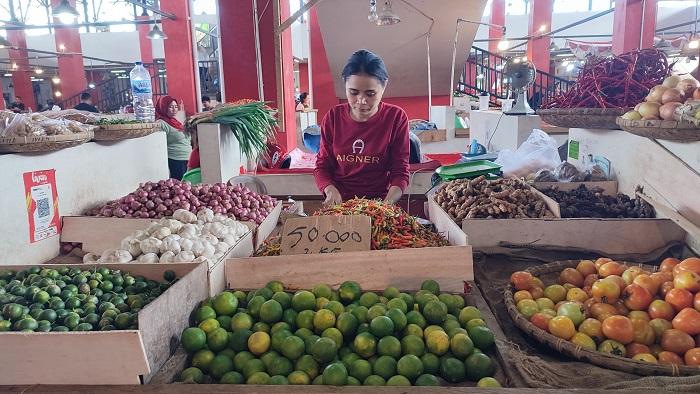 Harga Cabai Keriting dan Tomat Naik Drastis di Pasar Bersehati Manado Sulawesi Utara, Ini Sebabnya